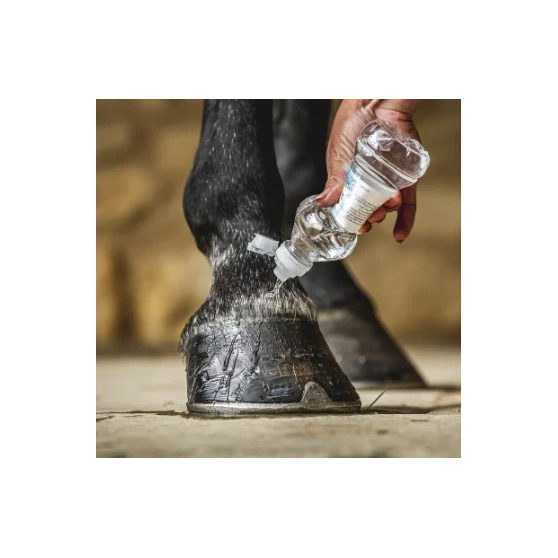 Huile pour sabots Carr & Day & Martin Cornucrescine Daily Hoof Barrier